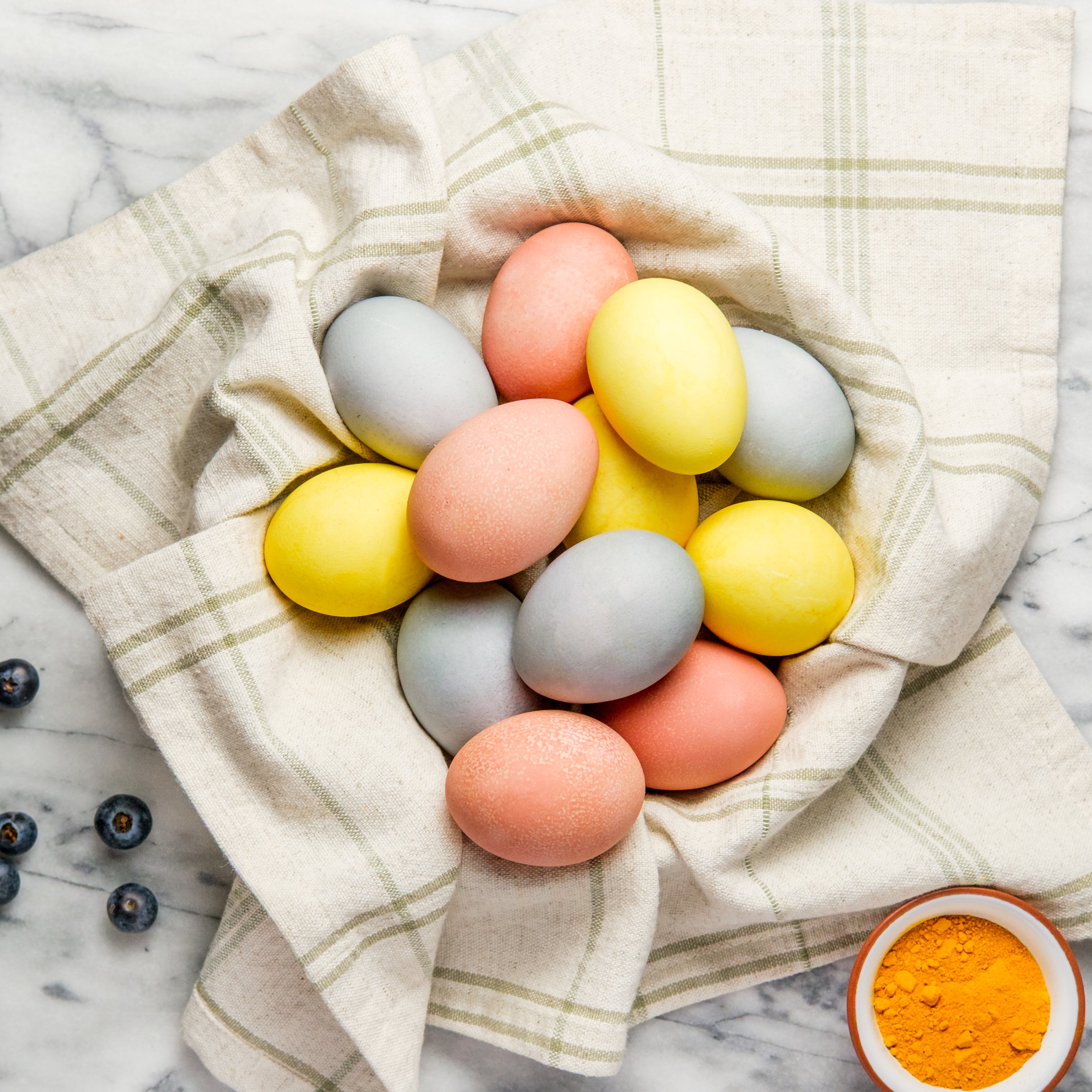 Natural Dyed Easter Eggs using Red Beets, Blueberries & Yellow Turmeric ...