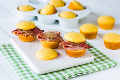 Gluten-Free Cornbread Breakfast Sandwiches