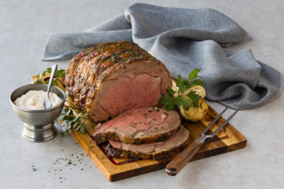 Peppered Ribeye Roast with Roasted Garlic Sauce Safeway