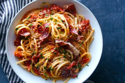 Crispy Prosciutto Amatriciana with Cherry Tomatoes