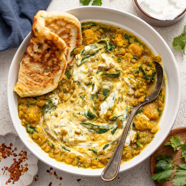 Lentil Green Curry with Squash, Spinach & Cottage Cheese "Flatbread"