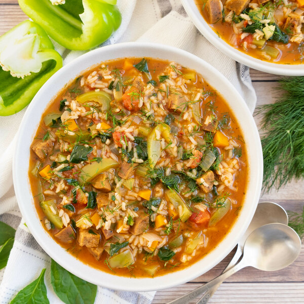 "Stuffed Bell Pepper" Soup with Veggie Sausage, Rice, Spinach & Dill