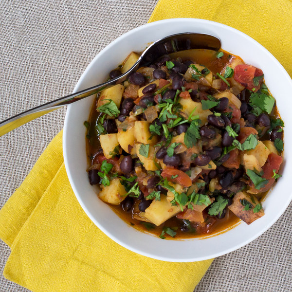 Hearty Sweet Potato & Black Bean Chili