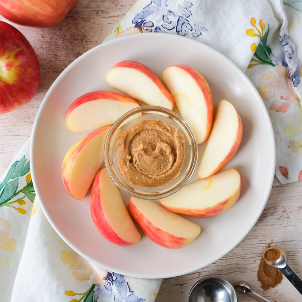 Apple Slices with Cinnamon-Maple Peanut Butter