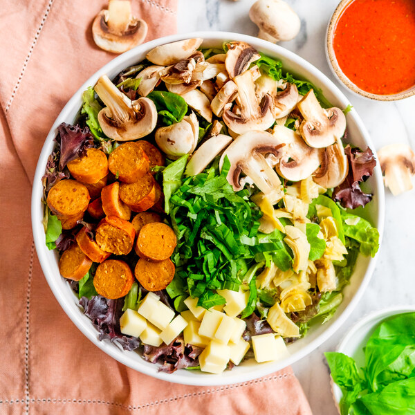 "Pizza Salad" with Veggie Sausage, Mushrooms & Tomato Dressing