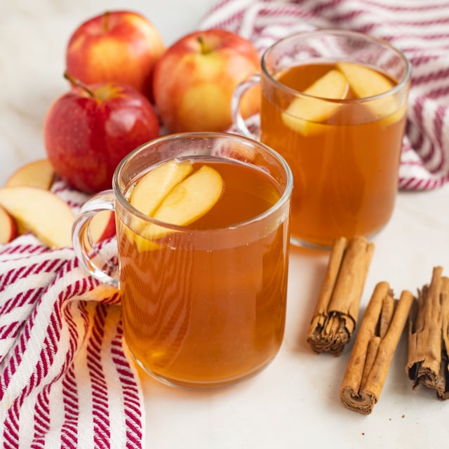 Slow Cooker "Pumpkin Pie" Spiced Hot Apple Cider