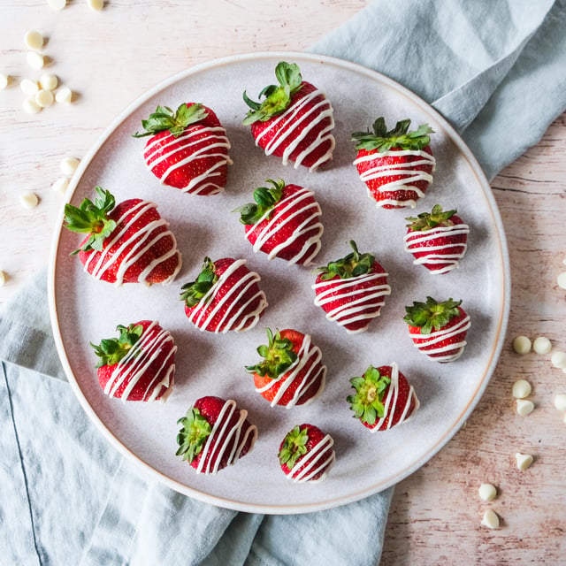 Strawberries with White Chocolate Drizzle JewelOsco