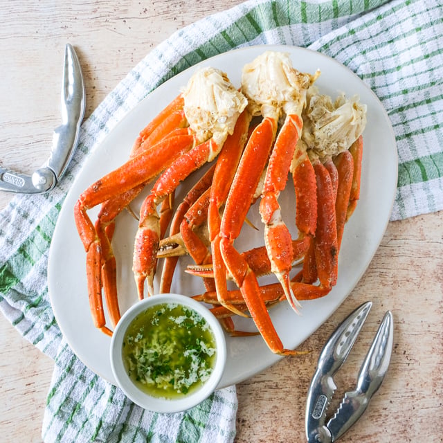 White Wine Steamed Snow Crab with Melted Garlic, Shallot & Parsley Butter