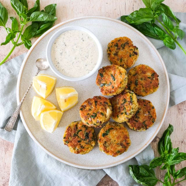 Snow Crab Cakes with Fresh Basil, Homemade Tartar Sauce & Lemon