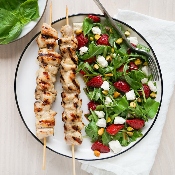 Chicken Skewers with Roasted Strawberry, Arugula, Basil & Feta Salad