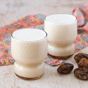 Date-Sweetened Vanilla Chai Protein Shake