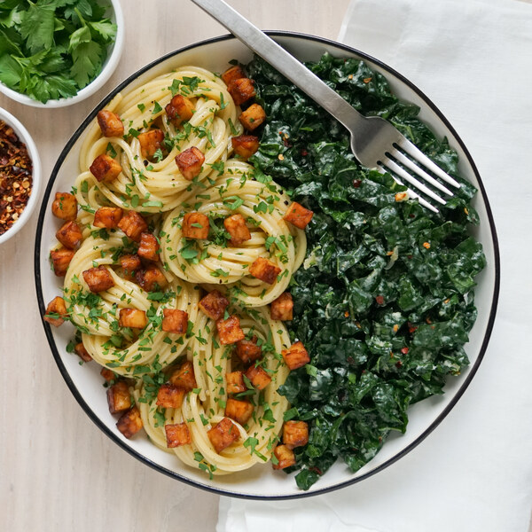 Spaghetti "Carbonara" with Tempeh, Parsley & Lemony Kale Salad