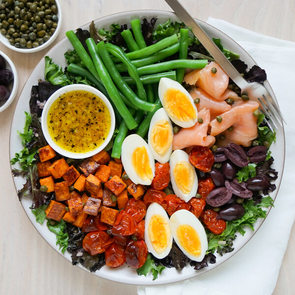 Smoked Salmon Salad Niçoise with Sweet Potatoes, Green Beans &amp; Olives-image
