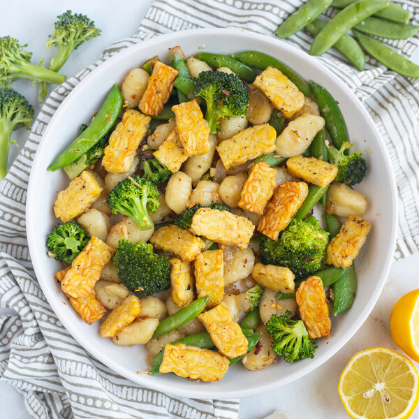 Italian Tempeh-Gnocchi Skillet with Broccoli, Snap Peas & Lemon